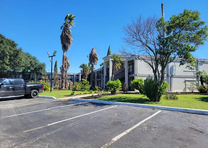 Knights Inn San Antonio near AT&T Center