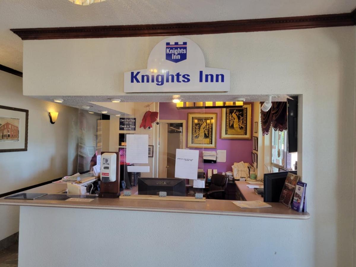 Knights Near Frost Bank Center Motel